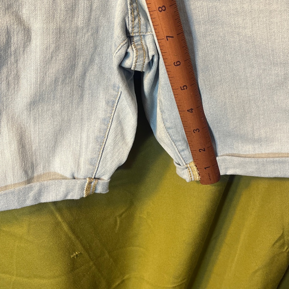 Universal Thread Denim Jean shorts - Picture 3 of 7